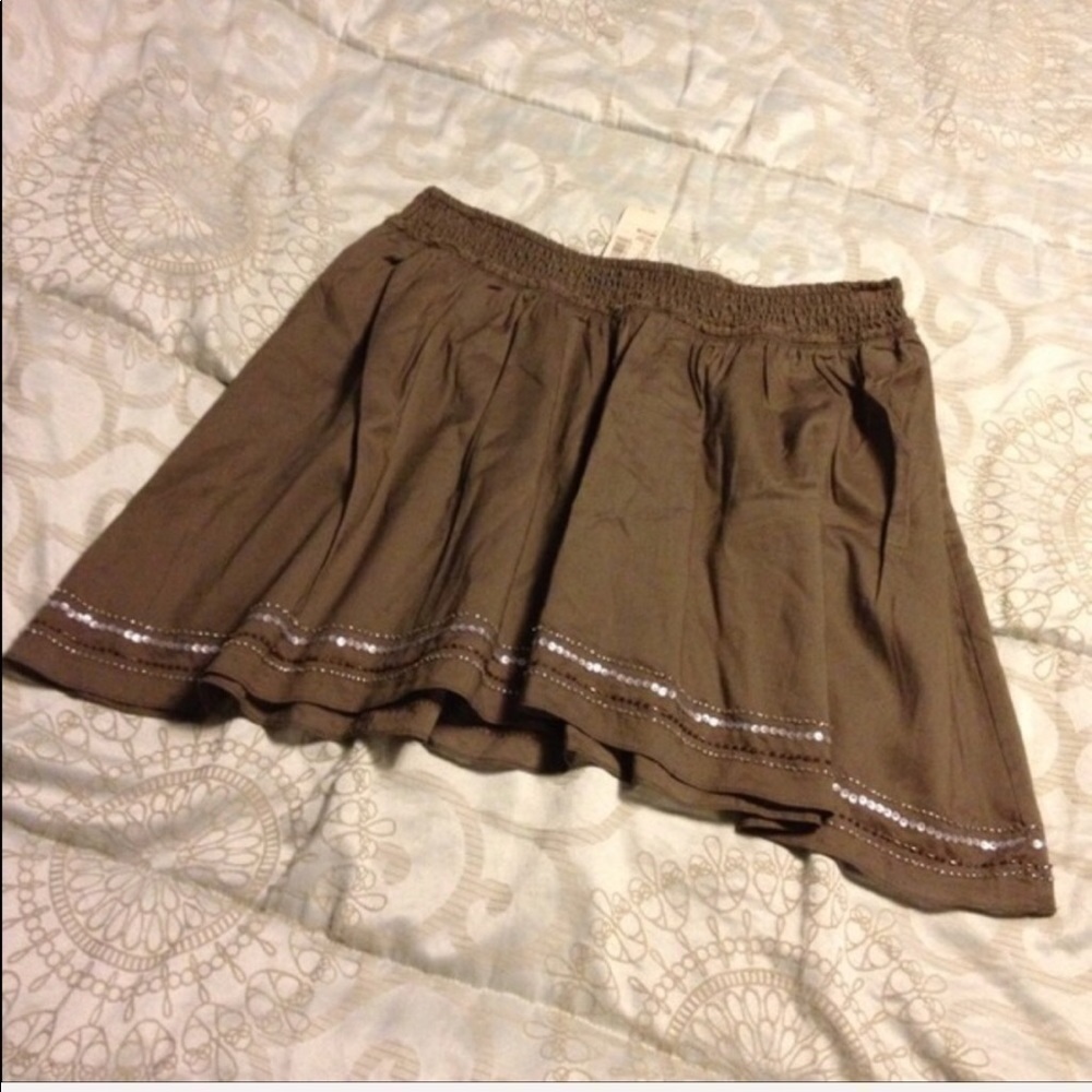 American Eagle Outfitters Sequin trim skirt size medium